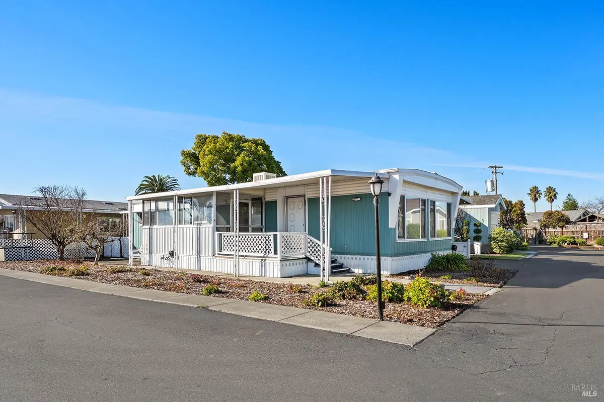 571 Birchwood Drive, Petaluma, CA 94954 - Image #1