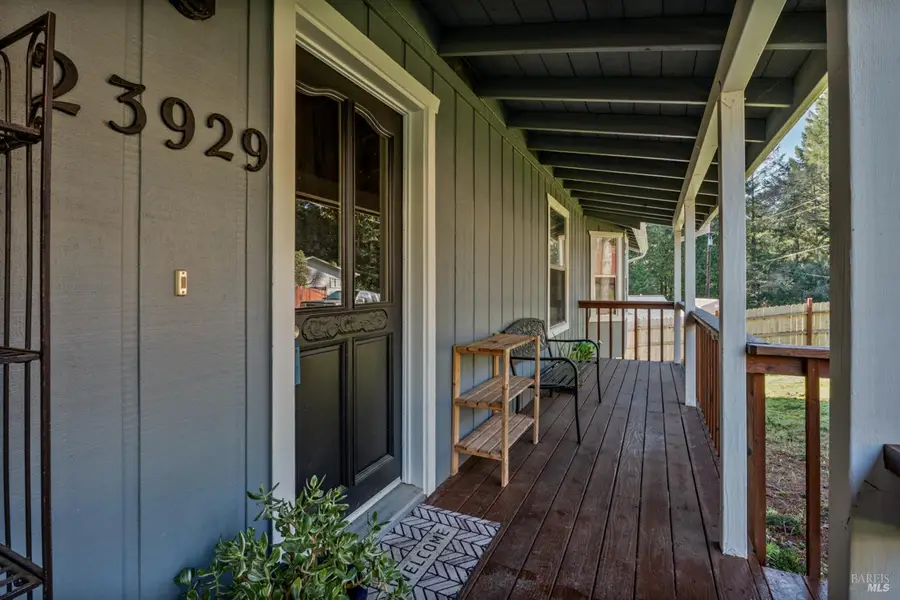 23929 Nutmeg Place, Willits, CA 95490 - Image #2