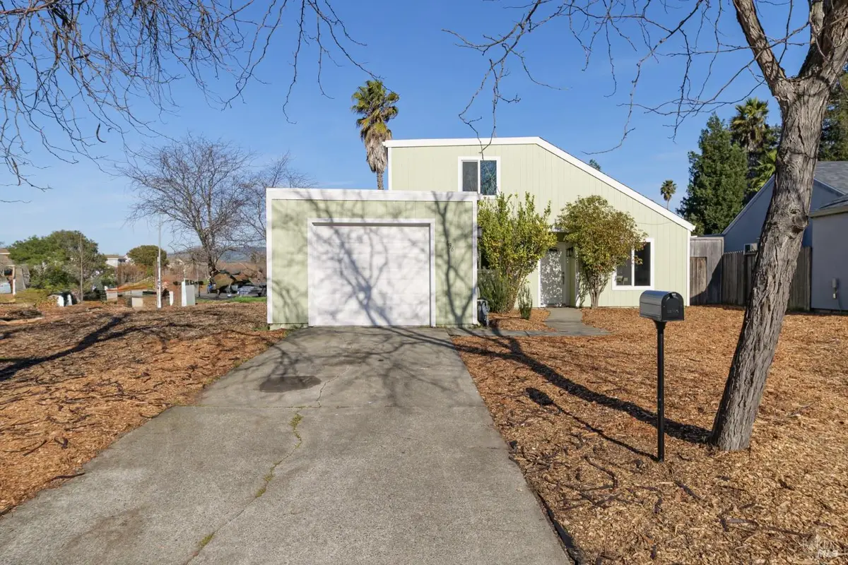 636 Nikki Drive, Petaluma, CA 94954 - Image #1