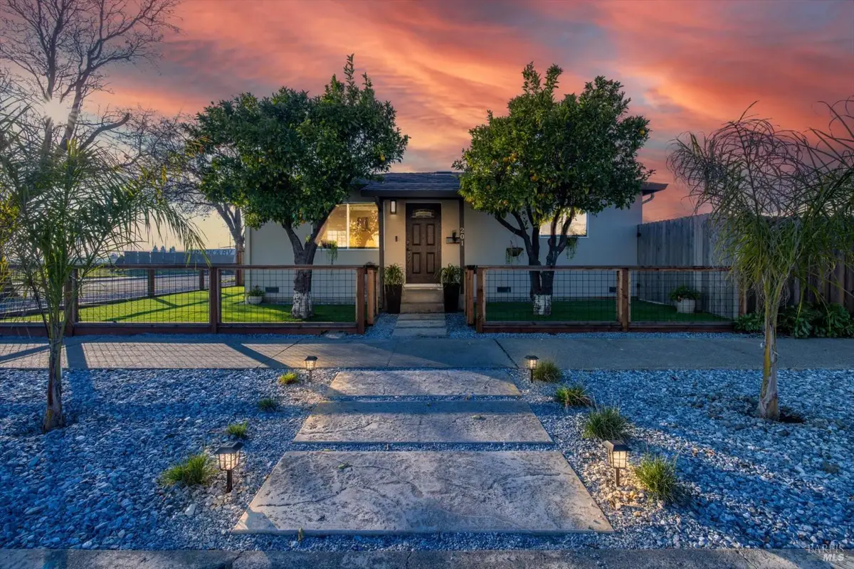 201 Madison Street, Fairfield, CA 94533 - Image #1