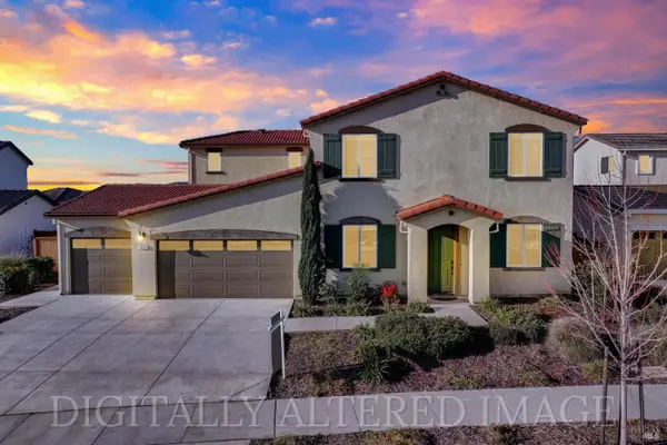 1695 Blossom Way, Dixon, CA 95620