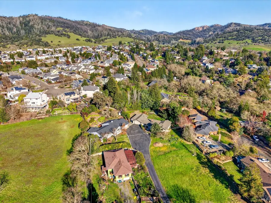 221 Hayman Court, Santa Rosa, CA 95409 - Image #3