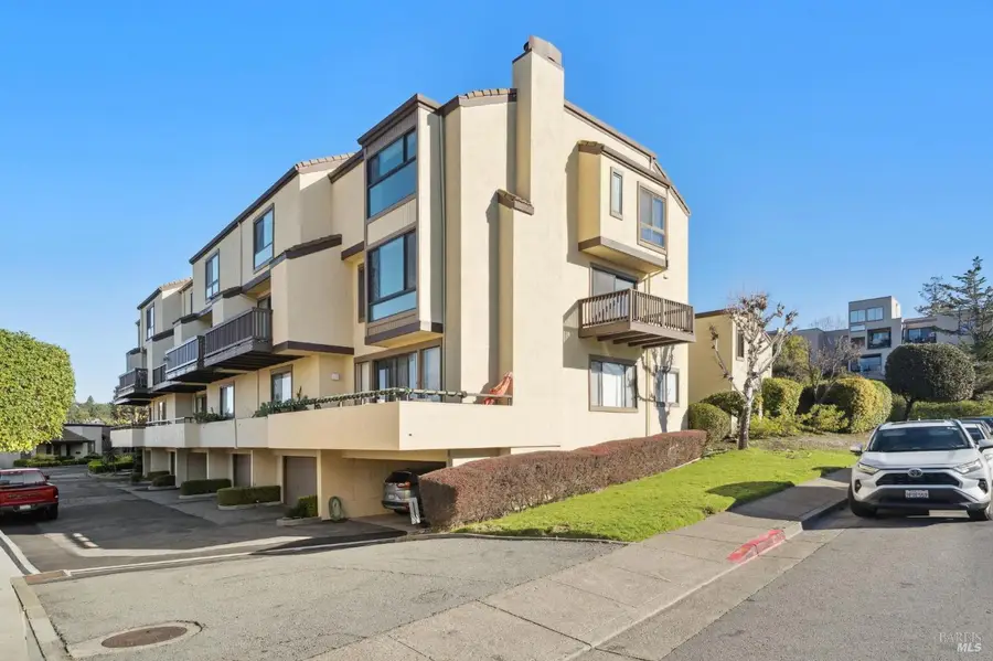 22 Corte Oriental, Greenbrae, CA 94904 - Image #3