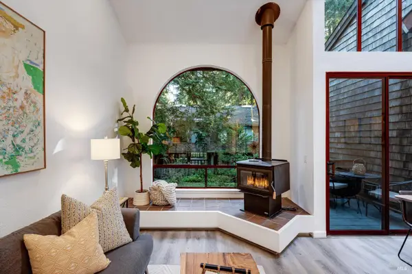 14094 Sosna Way, Guerneville, CA 95446