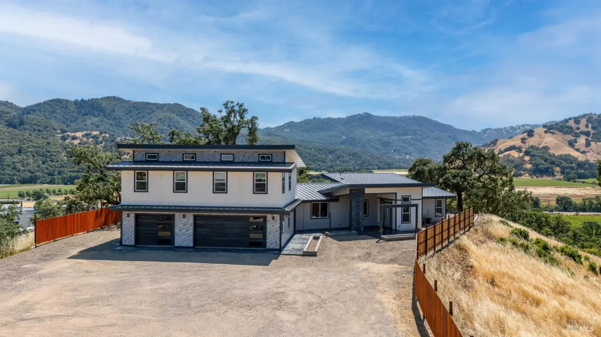 868 Sanel Drive, Ukiah, CA 95482 - Image #1