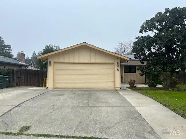 136 Clark Way, Vacaville, CA 95687 - Image #1