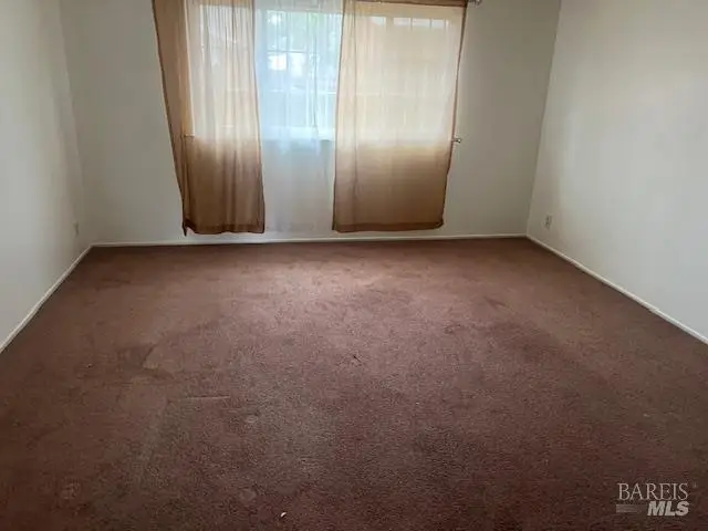 136 Clark Way, Vacaville, CA 95687 - Image #2