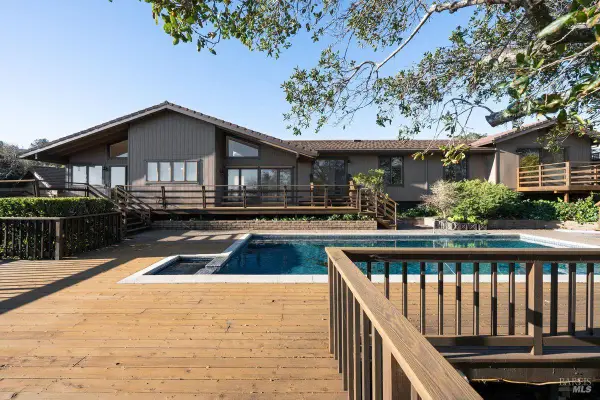 120 Cabro Court, Novato, CA 94947