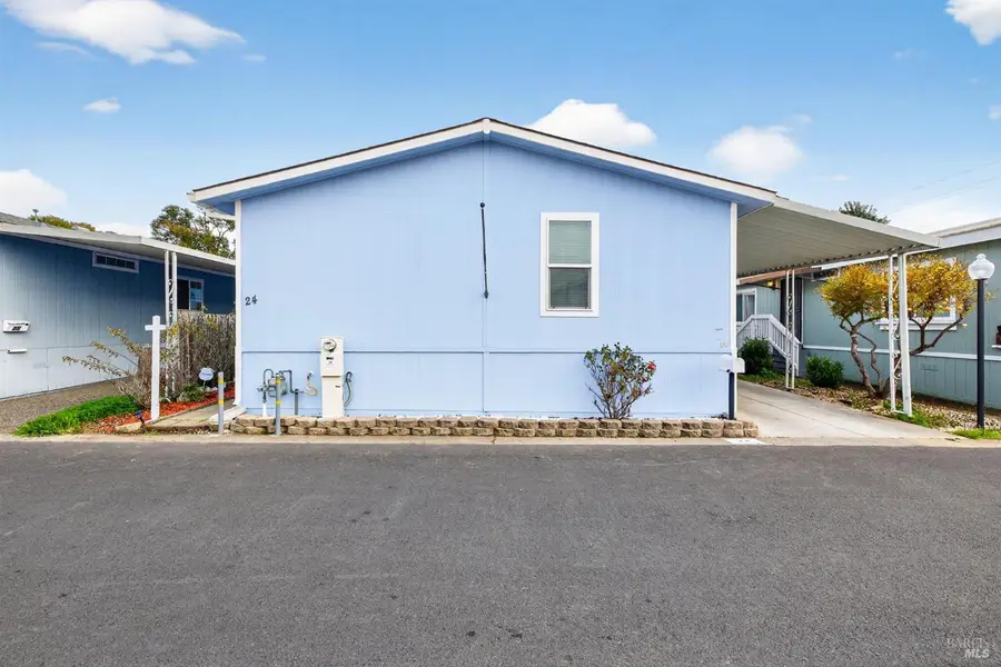 24 Leisure Park Circle, Santa Rosa, CA 95401 - Image #2