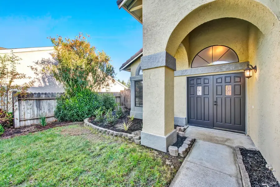 251 Woodstock Circle, Vacaville, CA 95687 - Image #3