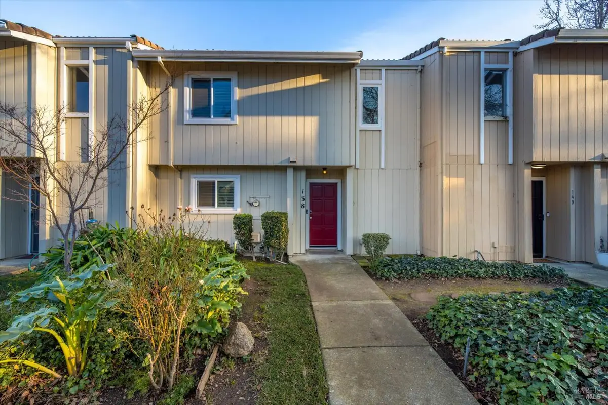 138 Arcadia Drive, Vacaville, CA 95687 - Image #1