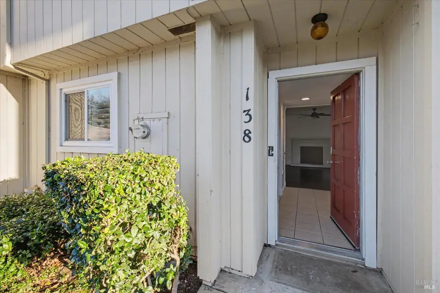 138 Arcadia Drive, Vacaville, CA 95687 - Image #3