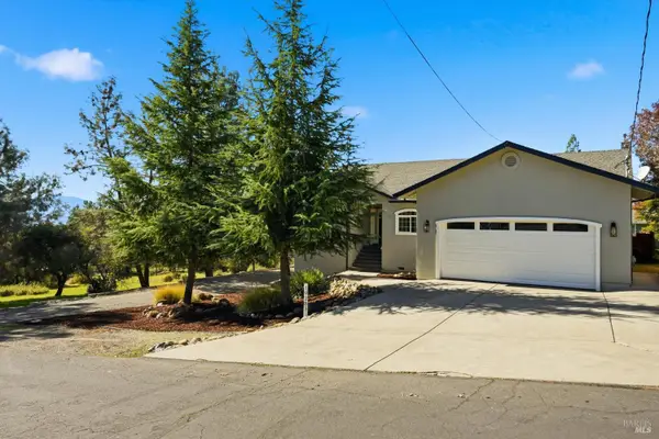 19285 Ravenhill Road, Hidden Valley Lake, CA 95467