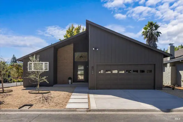 1158 Hillside Drive, Healdsburg, CA 95448