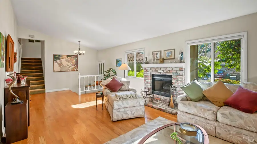 20 Carob Way, Novato, CA 94945 - Image #3