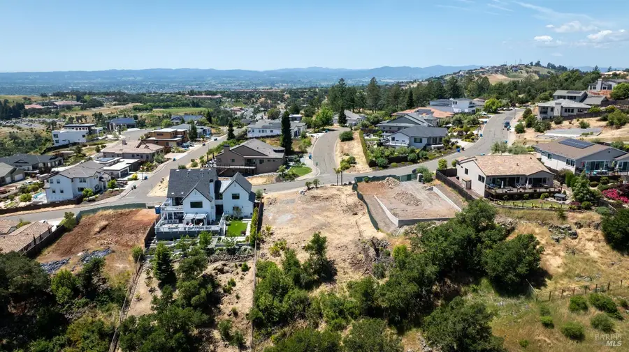 3752 Crown Hill Drive, Santa Rosa, CA 95404 - Image #2