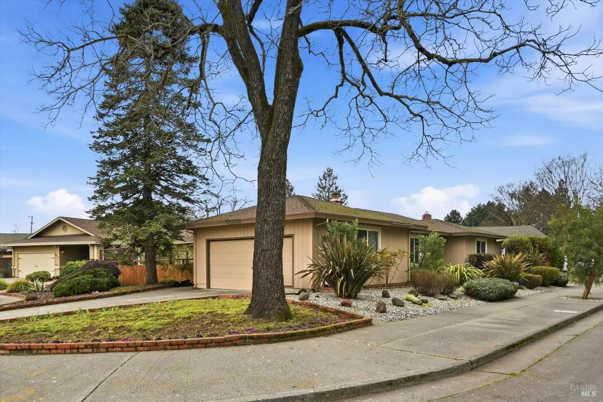 1808 Sherwood Court, Santa Rosa, CA 95405 - Image #1