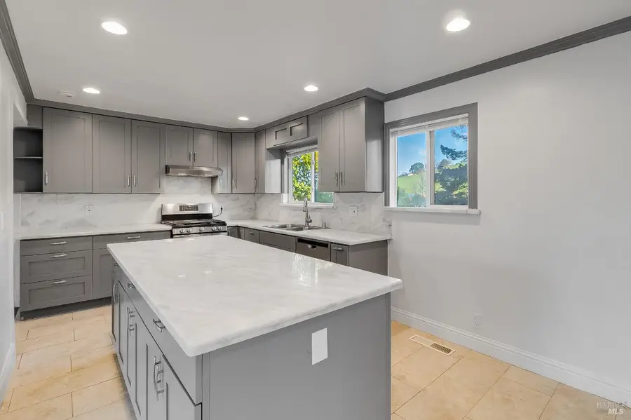 112 Palomar Lane, Vallejo, CA 94591 - Image #3