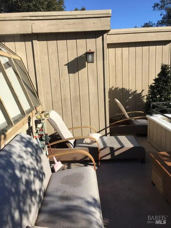 19 Holly Avenue, Larkspur, CA 94939 - Image #3