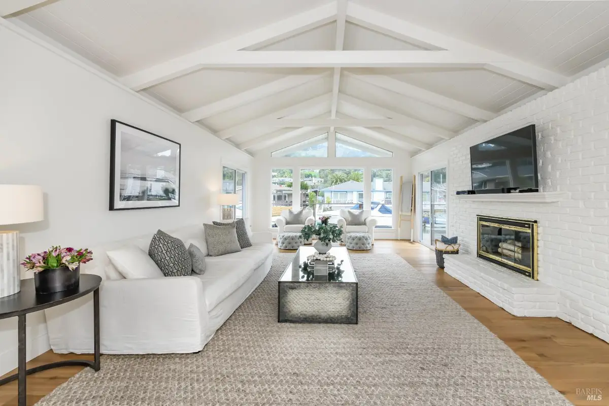 9 Saint Lucia Place, Tiburon, CA 94920 - Image #1
