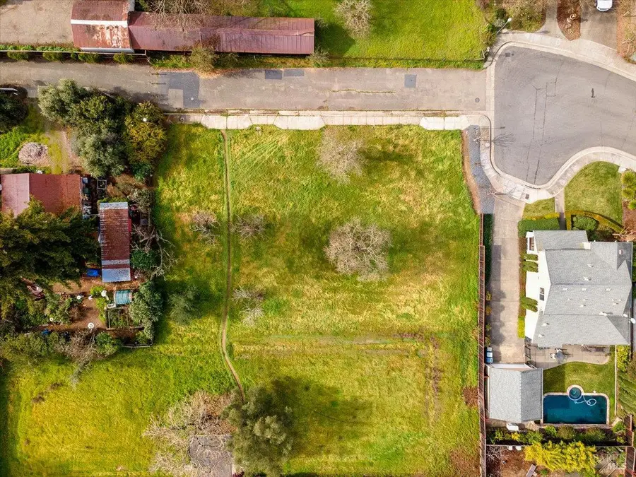 972 Lupine Court, Healdsburg, CA 95448 - Image #2