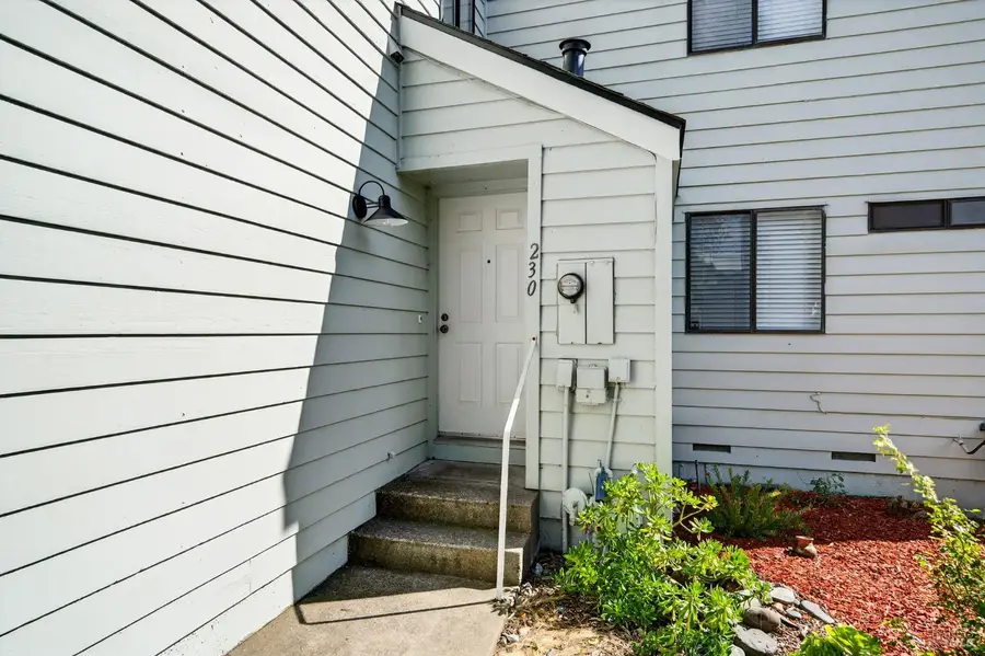230 Courtyards E, Windsor, CA 95492 - #2