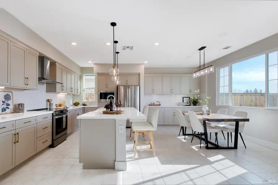 2733 Amora Court, Santa Rosa, CA 95407 - Image #3