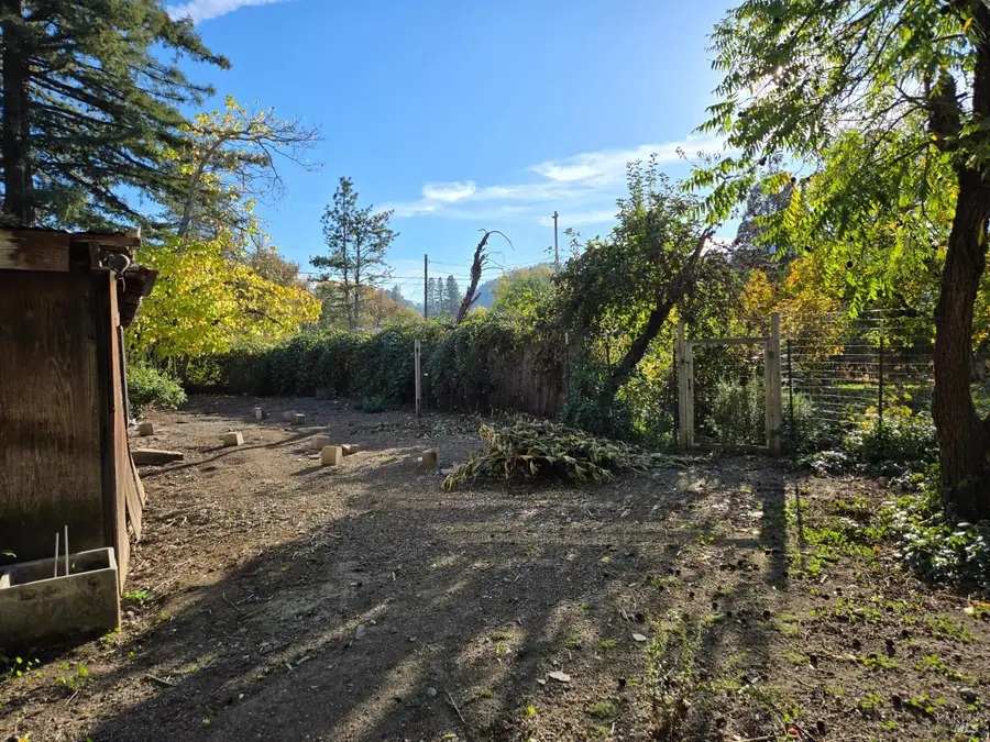 454 Della Avenue, Willits, CA 95490 - Image #3