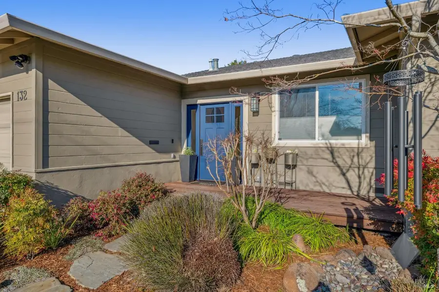 132 Lowell Avenue, San Rafael, CA 94903 - Image #2
