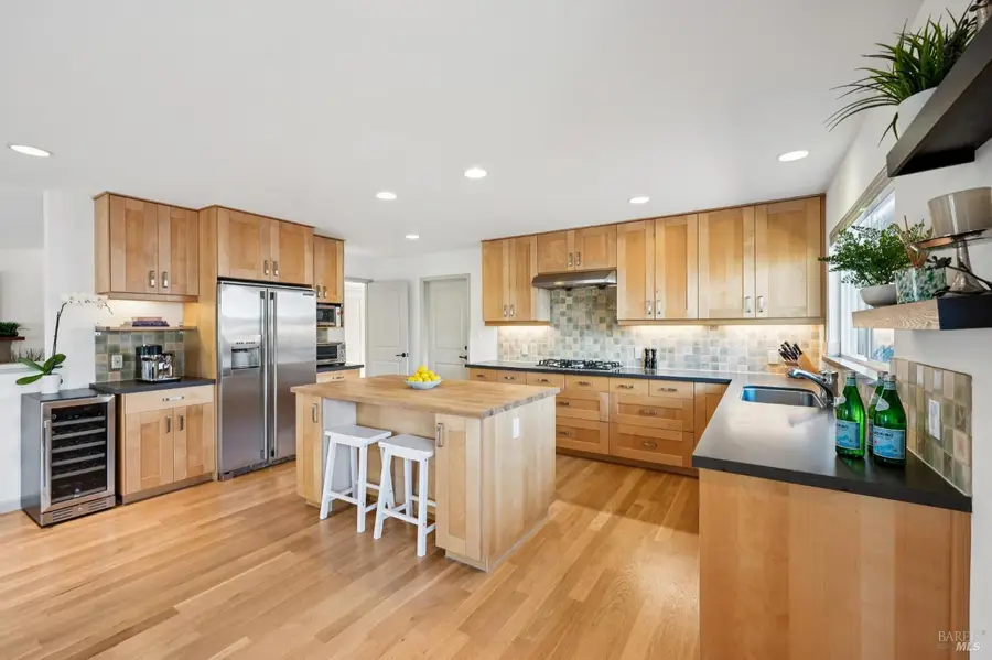 132 Lowell Avenue, San Rafael, CA 94903 - Image #3