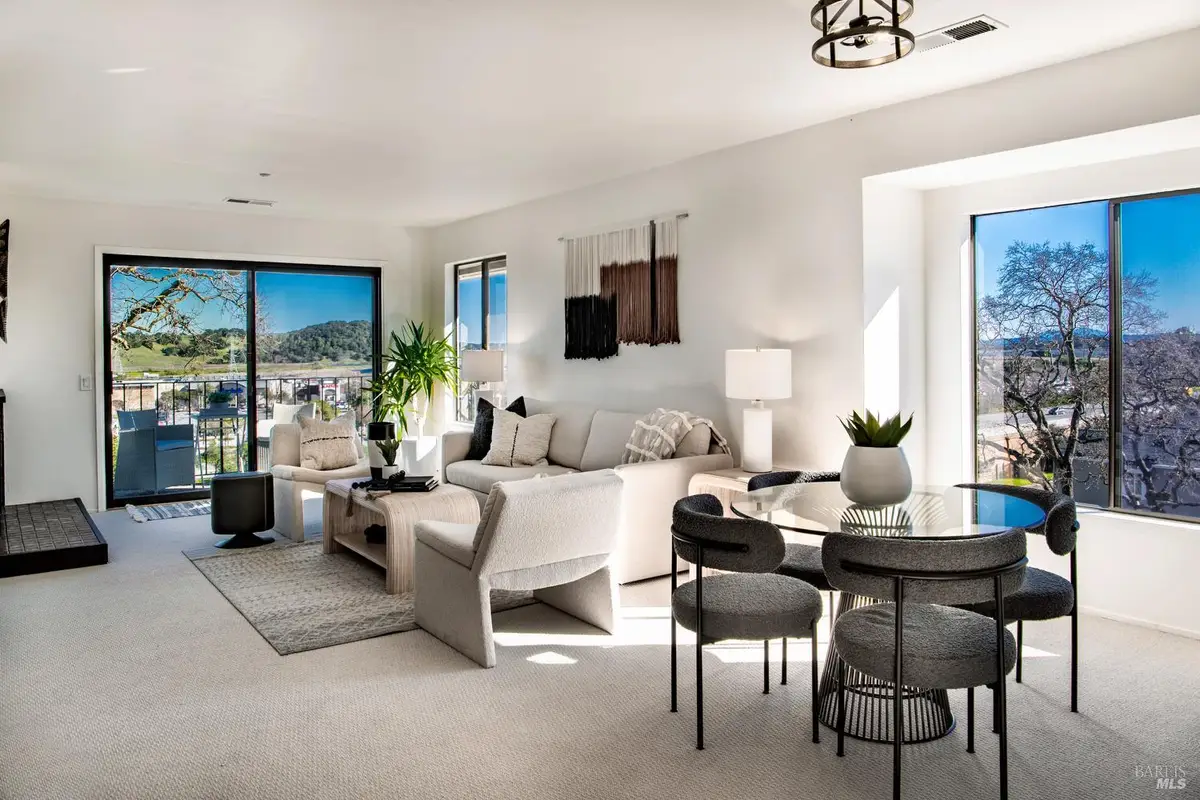 18 Margarita Terrace, Novato, CA 94947 - Image #1