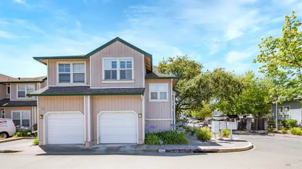 1532 Pinebrook Place, Santa Rosa, CA 95403