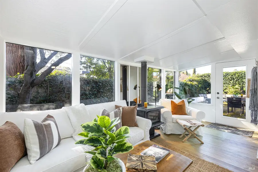 137 Acacia Avenue, Napa, CA 94558 - #2