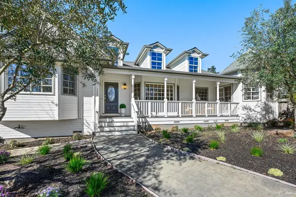 735 Johnson Street, Healdsburg, CA 95448