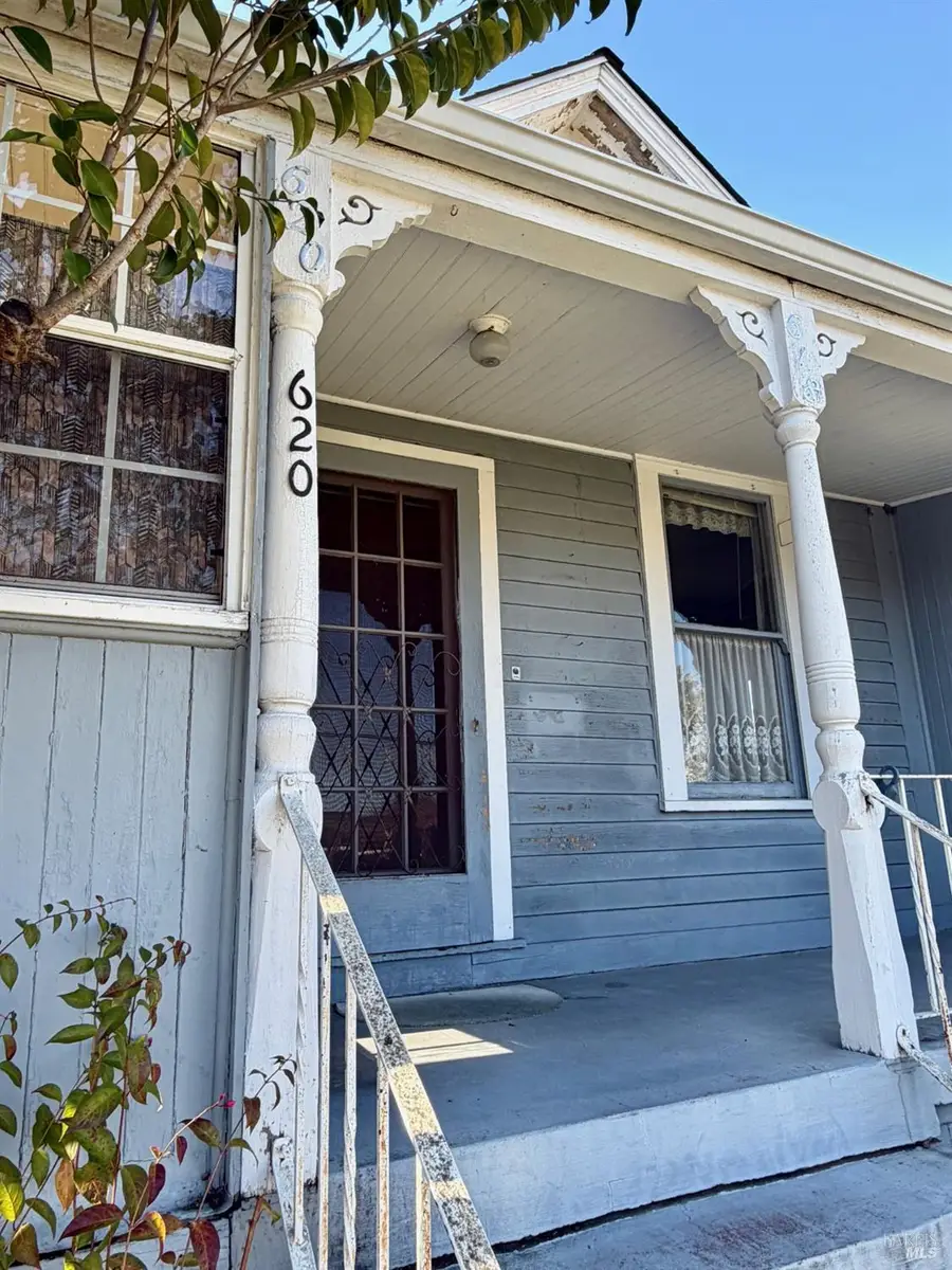 618 E Street, Petaluma, CA 94952 - Image #2