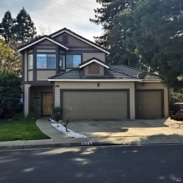 306 Oak Valley Drive, Vacaville, CA 95687