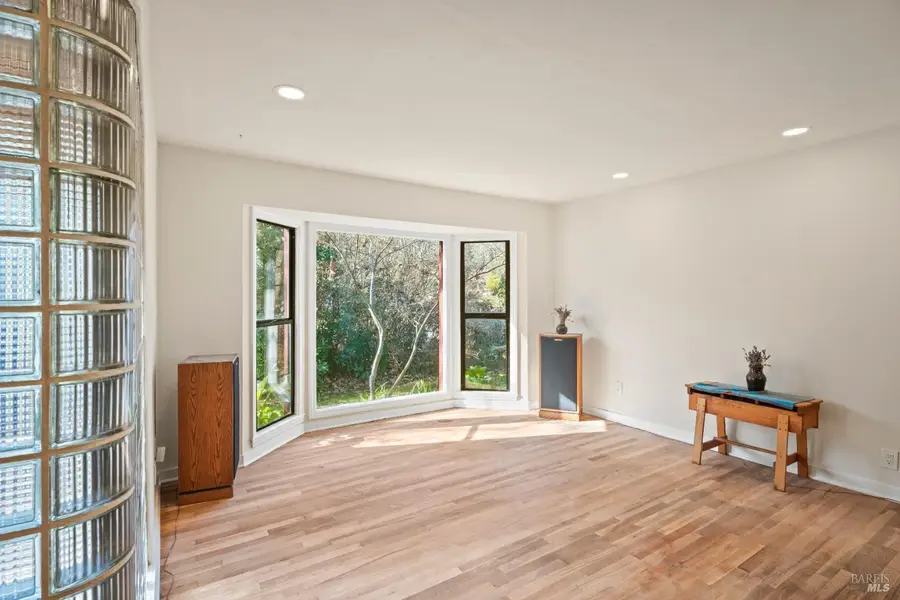 106 Gardens Avenue, Ukiah, CA 95482 - Image #2