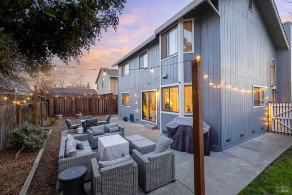 207 Othello Court, Windsor, CA 95492