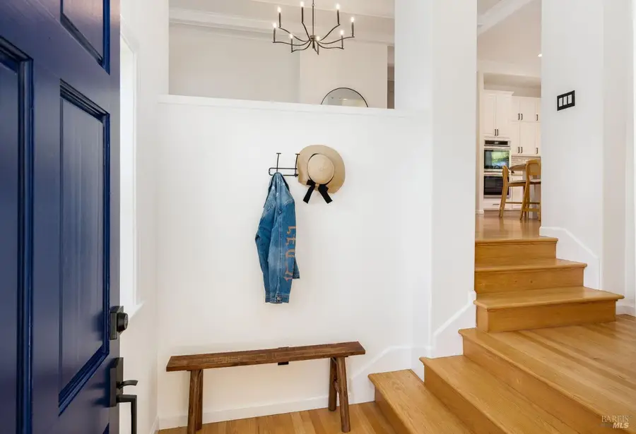 384 Arabian Way, Healdsburg, CA 95448 - #2