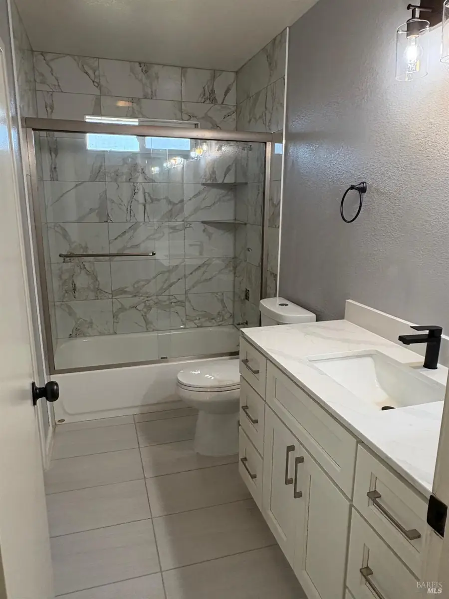 901 Johnson Street, Fairfield, CA 94533 - Image #3