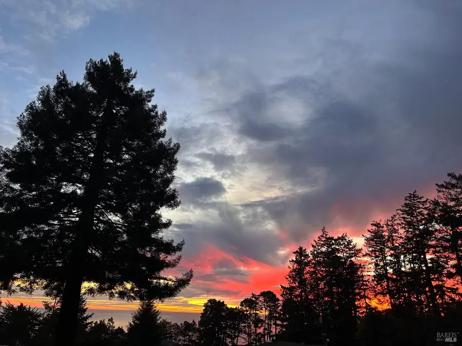 35520 Ocean View Court, Gualala, CA 95445 - Image #2