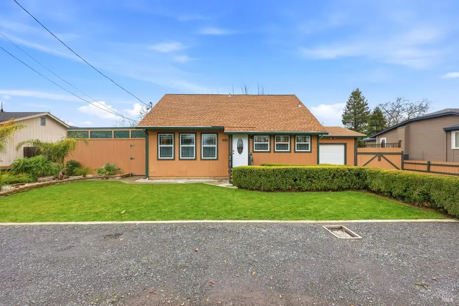 203 Cockrobin Avenue, Windsor, CA 95492 - #2