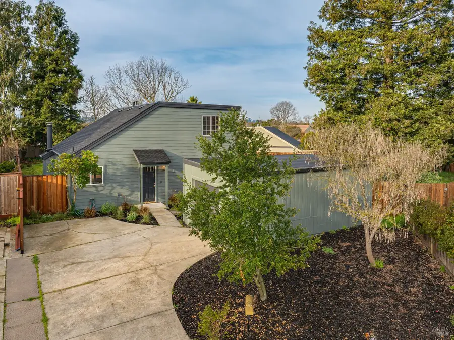 125 Saratoga Court, Petaluma, CA 94954 - Image #2