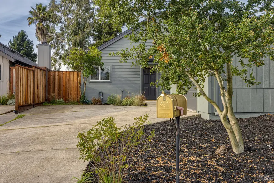 125 Saratoga Court, Petaluma, CA 94954 - Image #3