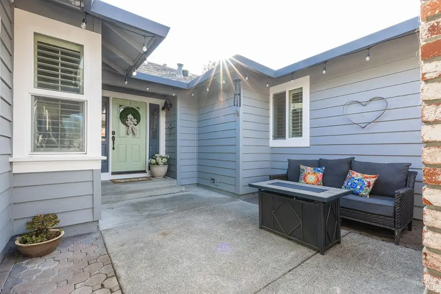 209 Veronda Avenue, Cotati, CA 94931 - Image #2