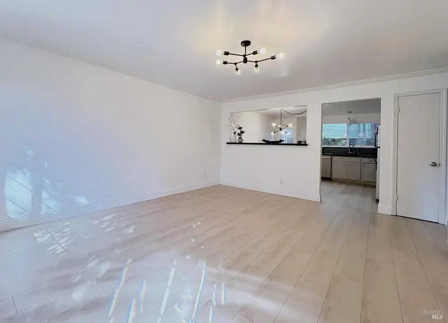 5242 Miles Avenue #Apt C, Oakland, CA 94618 - #3