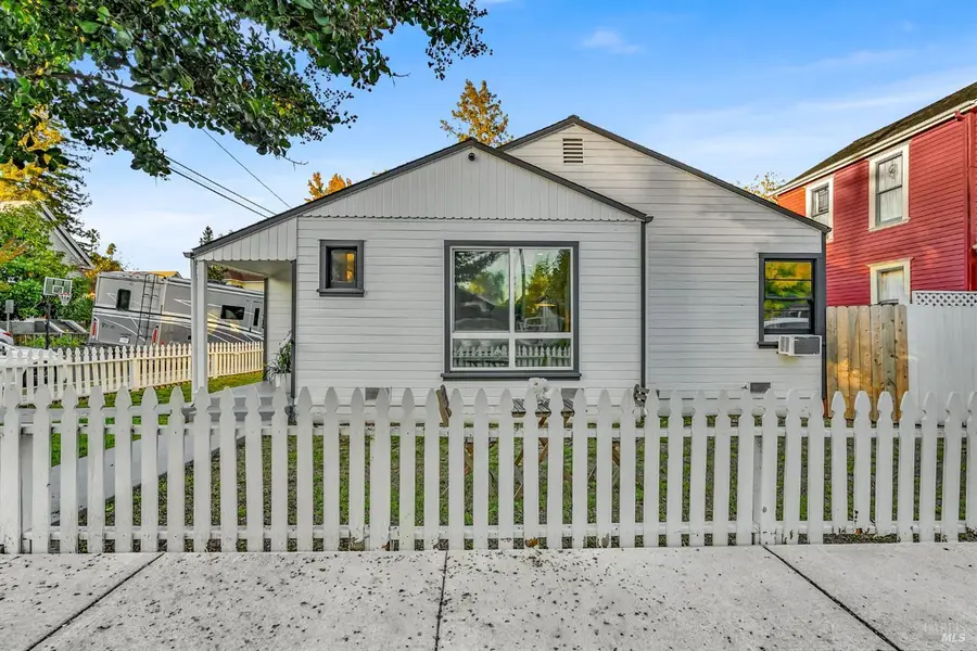 1594 Laurel Street, Napa, CA 94559 - #2