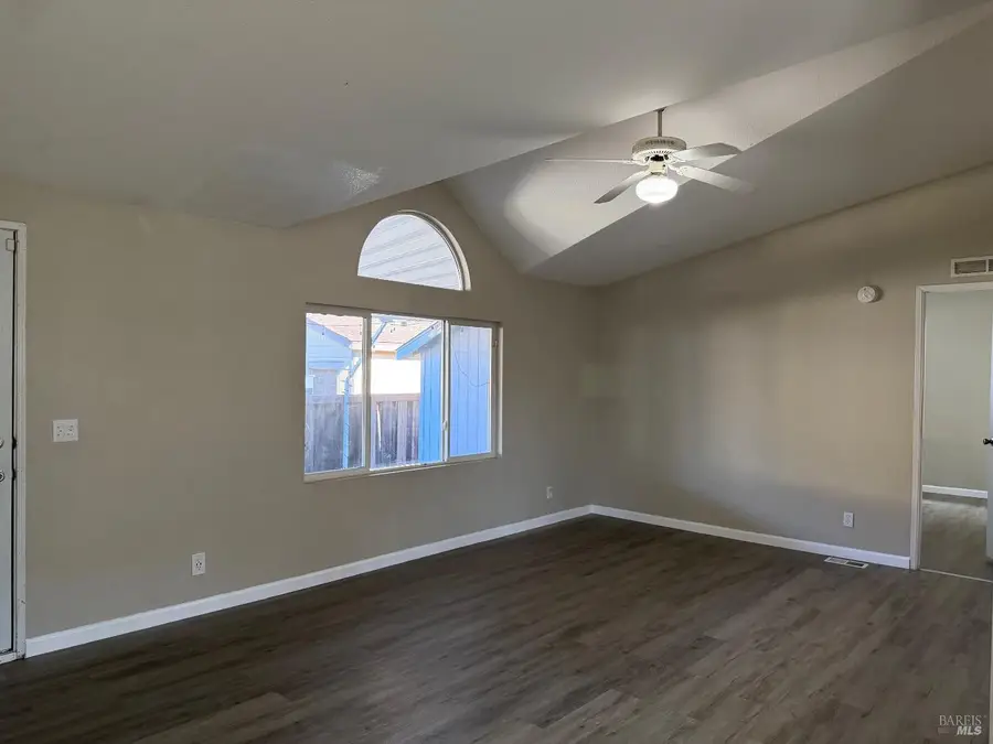 98 Leisure Park Circle, Santa Rosa, CA 95401 - #2