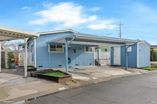 7 Michael Drive, Petaluma, CA 94954