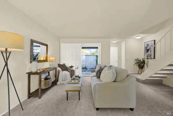 30 Belvedere Court, Napa, CA 94559